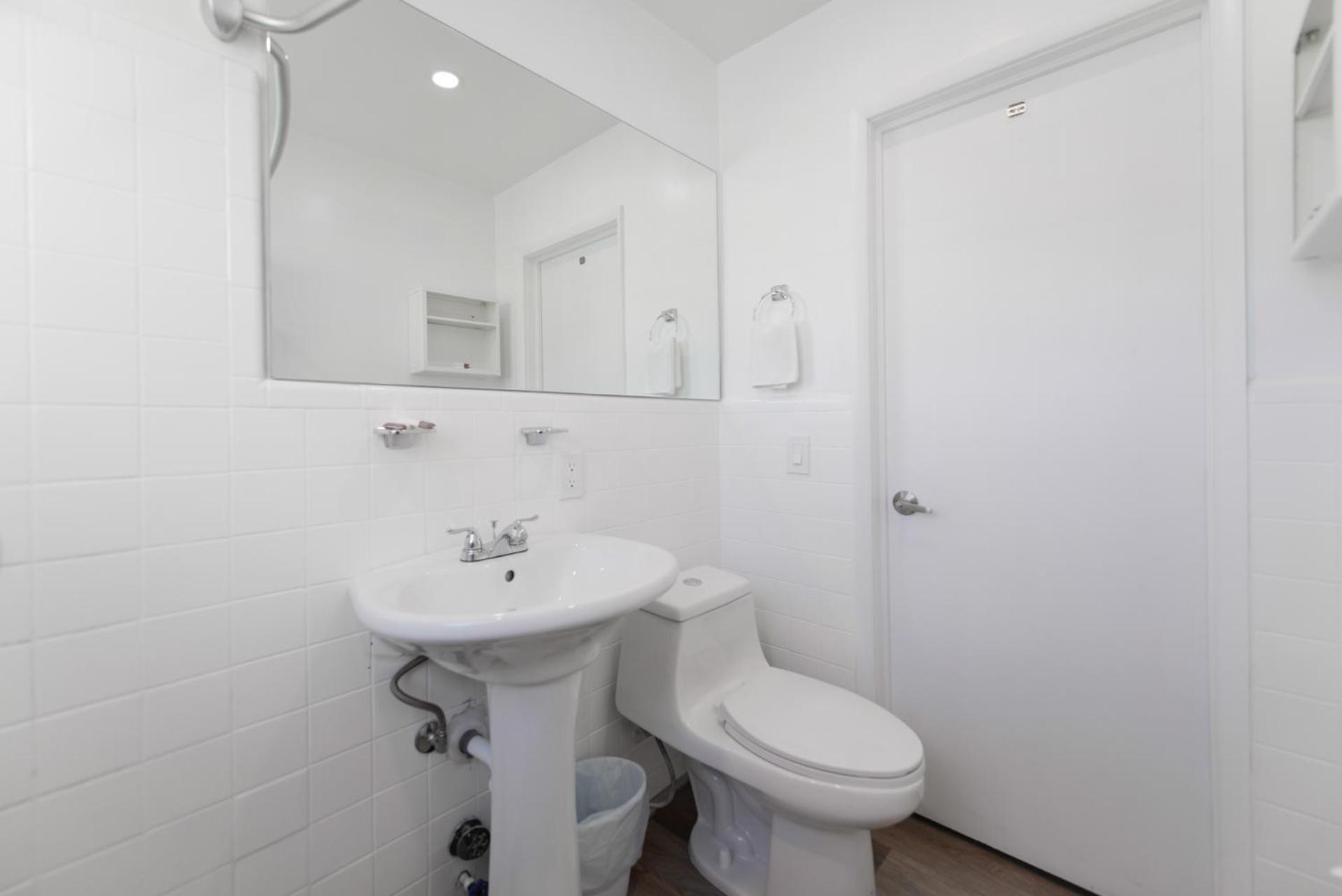 Spacious Studio With Balcony And Parking At The Beach -M46 Hollywood Buitenkant foto