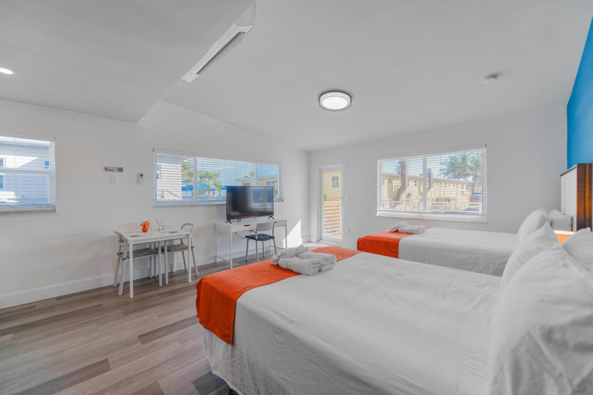 Spacious Studio With Balcony And Parking At The Beach -M46 Hollywood Buitenkant foto
