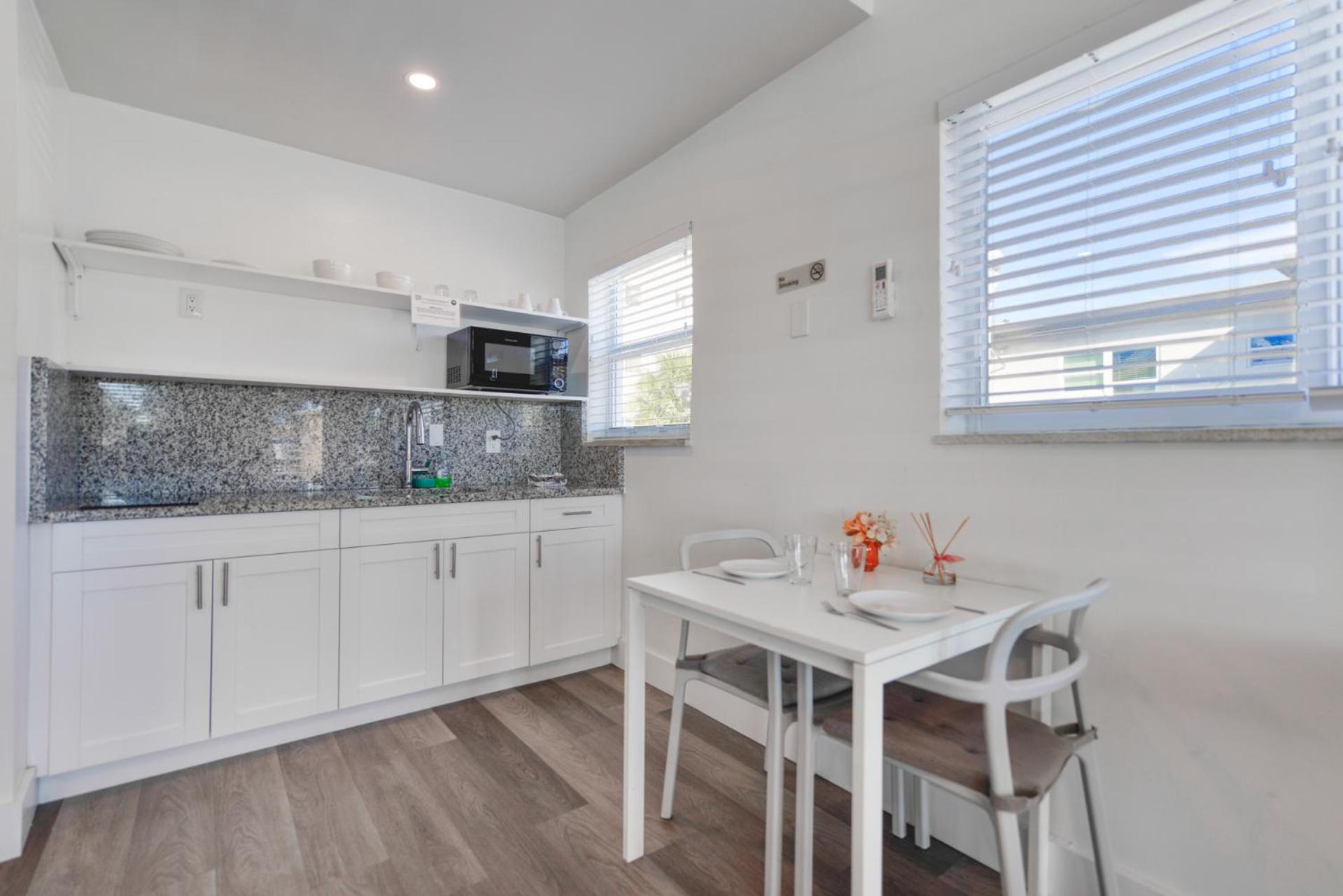 Spacious Studio With Balcony And Parking At The Beach -M46 Hollywood Buitenkant foto