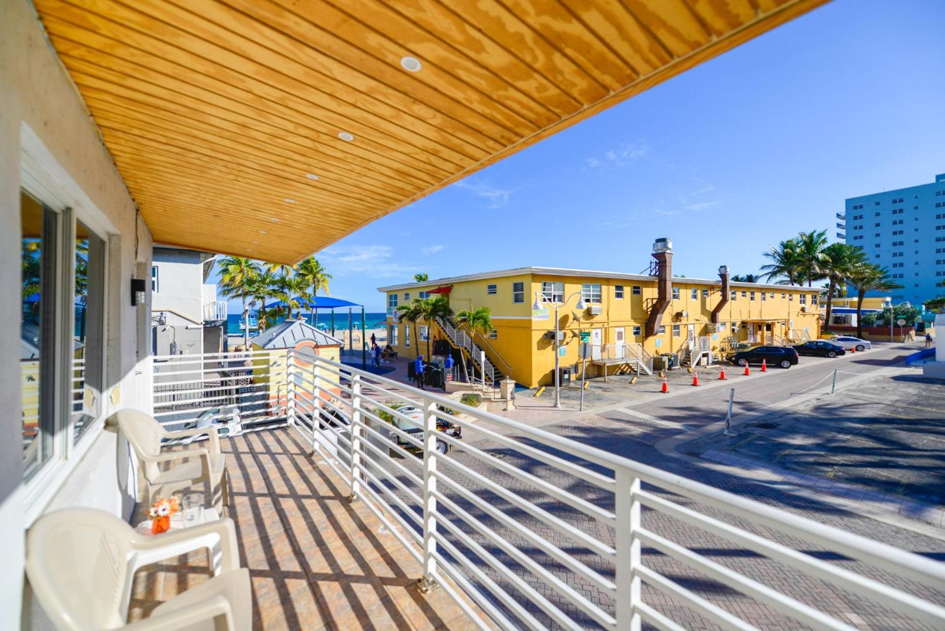 Spacious Studio With Balcony And Parking At The Beach -M46 Hollywood Buitenkant foto