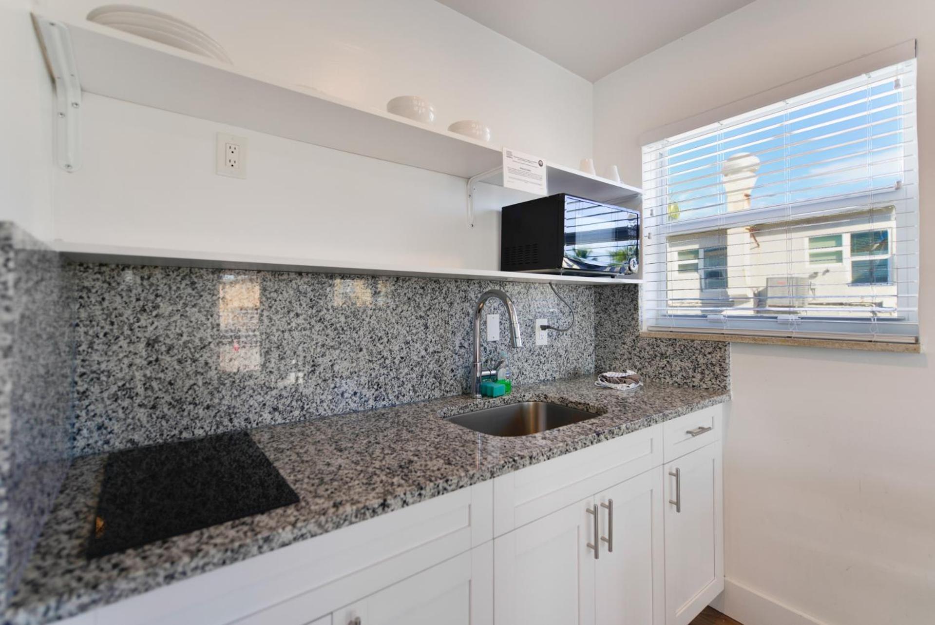 Spacious Studio With Balcony And Parking At The Beach -M46 Hollywood Buitenkant foto